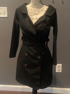 Pretty Little Thing size 4 black light weight coat Excellent condition